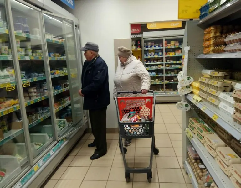 с тележкой