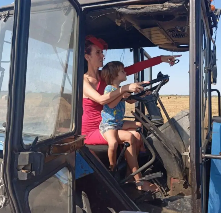 трактор ника