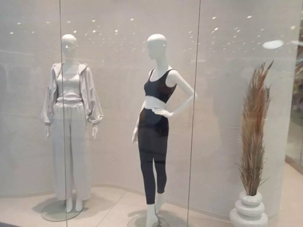 одежды 1024x768 1